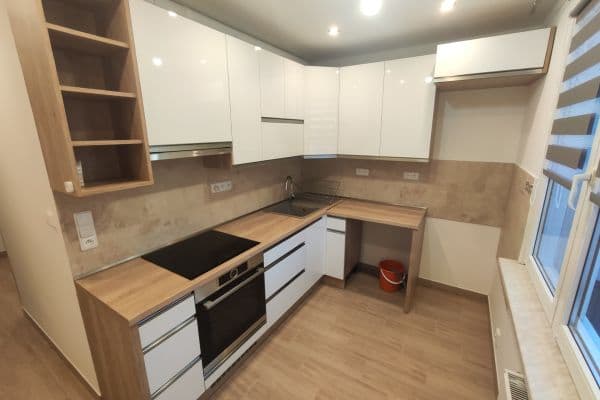 Pronájem bytu 2+1 56 m², Závodní, Ostrava Pronájem bytu 2+1 56 m², Závodní, Ostrava