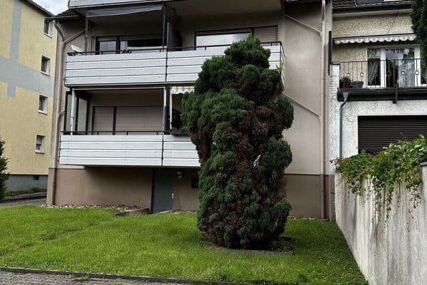 Prodej bytu 4+1 115 m², Oberhausen Prodej bytu 4+1 115 m², Oberhausen