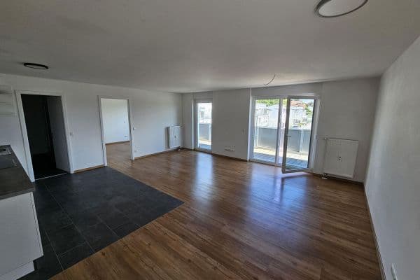 Pronájem bytu 2+1 67 m², Alte Amberger Str. 3a, Kemnath, Bavorsko Pronájem bytu 2+1 67 m², Alte Amberger Str. 3a, Kemnath, Bavorsko