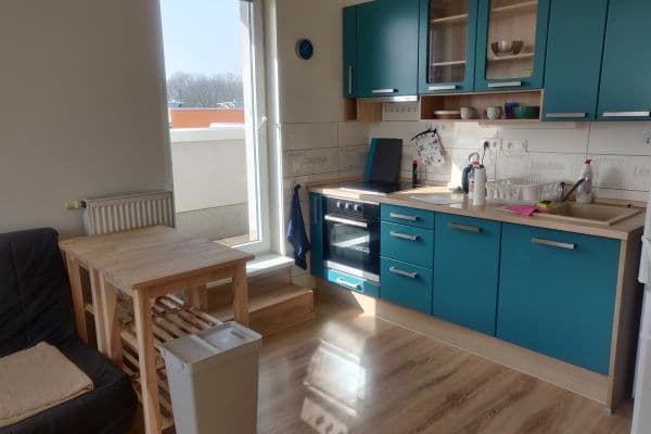 Pronájem bytu 2+kk 46 m², U Uhříněveské obory, Praha Pronájem bytu 2+kk 46 m², U Uhříněveské obory, Praha