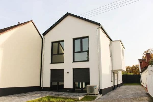 Prodej domu 89 m², pozemek 229 m², Ludwigshafen am Rhein, Porýní-Falc Prodej domu 89 m², pozemek 229 m², Ludwigshafen am Rhein, Porýní-Falc