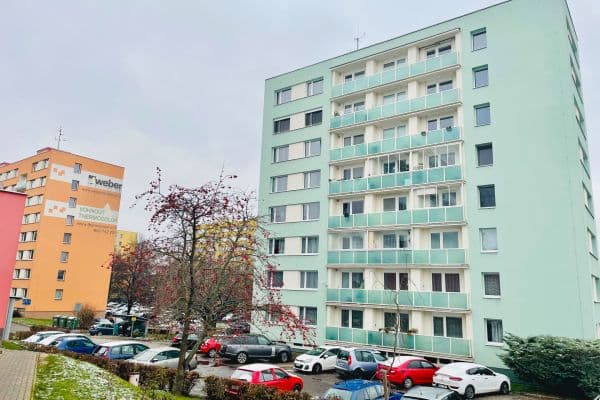 Pronájem bytu 3+1 74 m², Pod lipami, Jičín Pronájem bytu 3+1 74 m², Pod lipami, Jičín