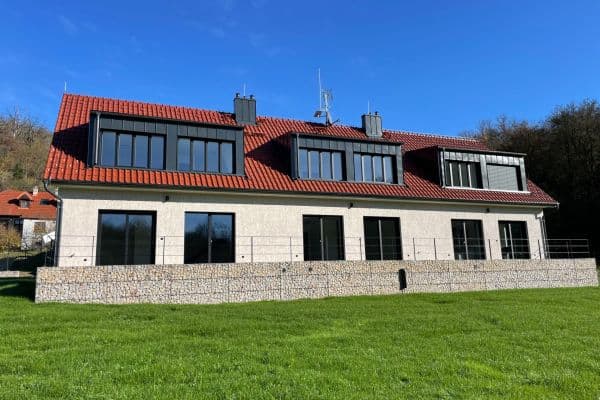 Prodej domu 111 m², pozemek 869 m², V Lukách, Beroun, Středočeský kraj Prodej domu 111 m², pozemek 869 m², V Lukách, Beroun, Středočeský kraj