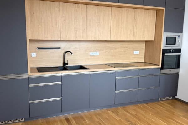 Pronájem bytu 4+kk 95 m², Sukova třída, Pardubice, Pardubický kraj Pronájem bytu 4+kk 95 m², Sukova třída, Pardubice, Pardubický kraj