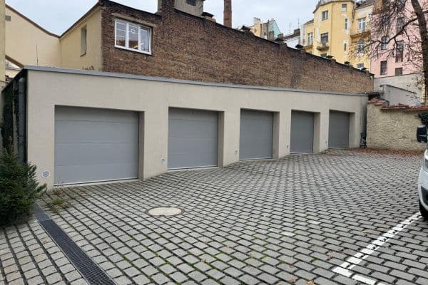 Pronájem garáže 15 m², Bořivojova, Praha Pronájem garáže 15 m², Bořivojova, Praha