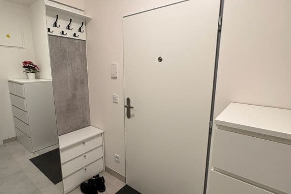 Pronájem bytu 2+kk 47 m², Fabiánové, Praha Pronájem bytu 2+kk 47 m², Fabiánové, Praha