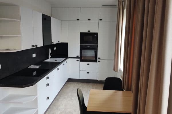 Pronájem bytu 2+1 52 m², Malovická, Praha Pronájem bytu 2+1 52 m², Malovická, Praha