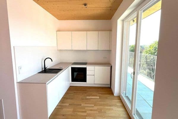 Pronájem bytu 2+1 69 m², Giselastraße 11, Bezirk Lichtenberg, Berlín Pronájem bytu 2+1 69 m², Giselastraße 11, Bezirk Lichtenberg, Berlín