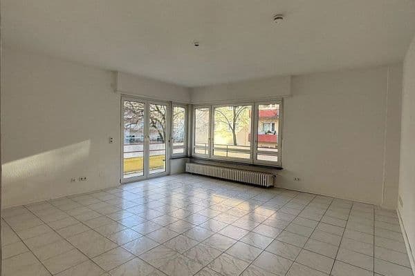 Pronájem bytu 4+1 119 m², Emil-Heckel-Str. 12, Mannheim Pronájem bytu 4+1 119 m², Emil-Heckel-Str. 12, Mannheim