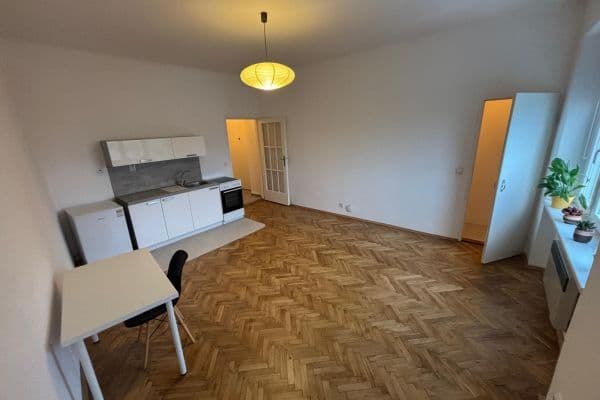 Pronájem bytu 1+kk 32 m², Ortenovo náměstí, Praha Pronájem bytu 1+kk 32 m², Ortenovo náměstí, Praha