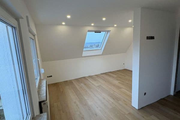 Pronájem bytu 3+kk 100 m², Bad Mergentheim, Bádensko-Württembersko Pronájem bytu 3+kk 100 m², Bad Mergentheim, Bádensko-Württembersko