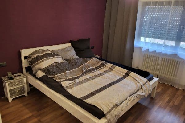 Pronájem bytu 3+1 80 m², Saarbrücken, Země Sársko Pronájem bytu 3+1 80 m², Saarbrücken, Země Sársko