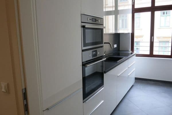 Pronájem bytu 2+1 77 m², Leipzig, Sasko Pronájem bytu 2+1 77 m², Leipzig, Sasko