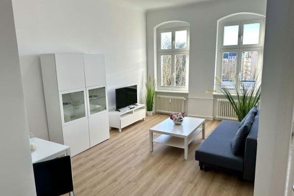 Pronájem bytu 1+kk 45 m², Friedrichsruher Str. 3, Berlin, Berlín Pronájem bytu 1+kk 45 m², Friedrichsruher Str. 3, Berlin, Berlín