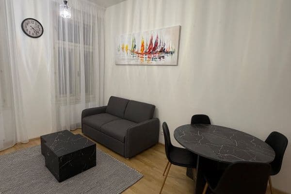 Prodej bytu 1+1 40 m², Bořivojova, Praha Prodej bytu 1+1 40 m², Bořivojova, Praha
