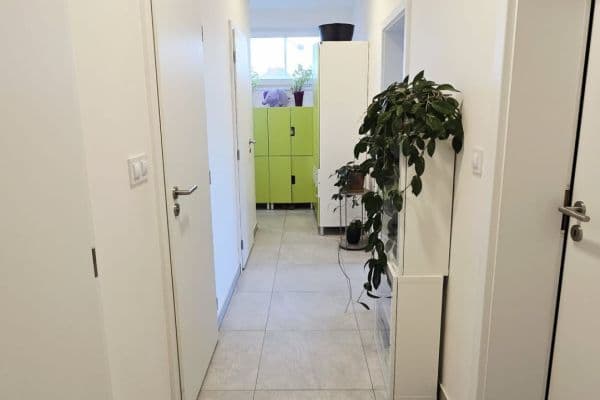 Pronájem bytu 3+kk 80 m², Choceradská, Praha Pronájem bytu 3+kk 80 m², Choceradská, Praha