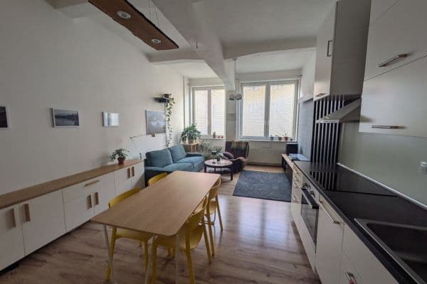 Pronájem bytu 2+kk 61 m², Bartoškova, Praha Pronájem bytu 2+kk 61 m², Bartoškova, Praha