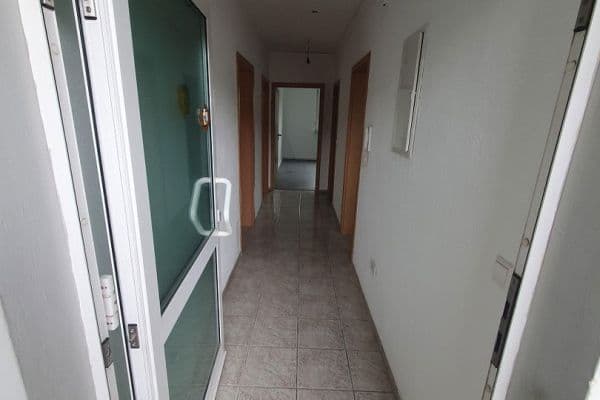 Pronájem bytu 4+1 104 m², Bahnhofstraße 98, Mühlacker Pronájem bytu 4+1 104 m², Bahnhofstraße 98, Mühlacker