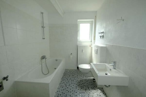 Pronájem bytu 4+1 100 m², Rodalben, Porýní-Falc Pronájem bytu 4+1 100 m², Rodalben, Porýní-Falc