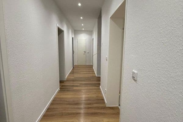 Pronájem bytu 4+kk 107 m², Langenfeld Pronájem bytu 4+kk 107 m², Langenfeld