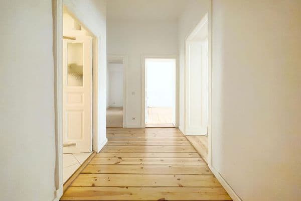 Prodej bytu 2+1 80 m², Güntzelstraße 32, Berlin, Berlín Prodej bytu 2+1 80 m², Güntzelstraße 32, Berlin, Berlín