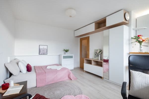 Prodej bytu 1+kk 27 m², Hurbanova, Prodej bytu 1+kk 27 m², Hurbanova,