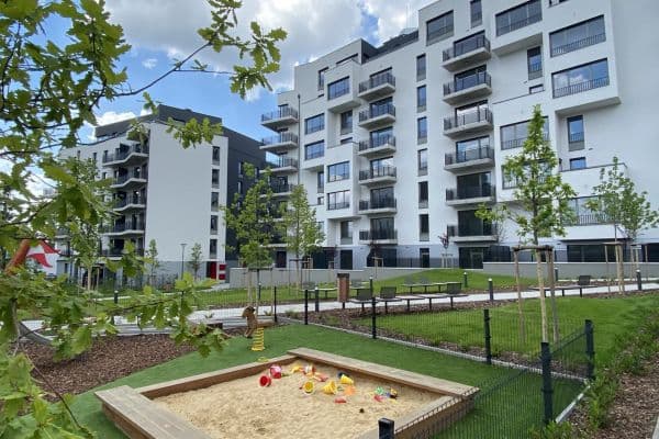 Pronájem bytu 3+1 64 m², Rudolfa Mocka, Bratislava Pronájem bytu 3+1 64 m², Rudolfa Mocka, Bratislava