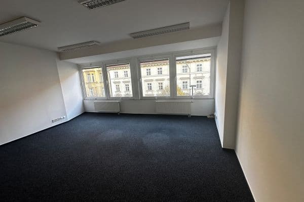 Pronájem kanceláře 33 m², Národní, Praha Pronájem kanceláře 33 m², Národní, Praha