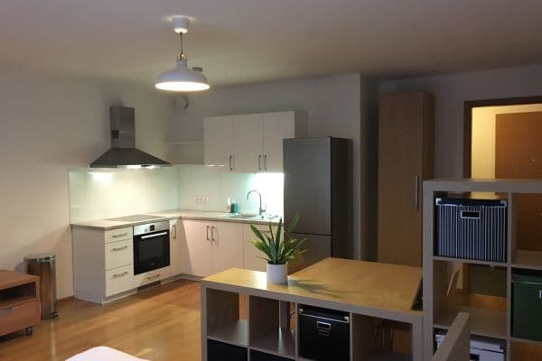 Pronájem bytu 1+kk 39 m², Komunardů, Prague Pronájem bytu 1+kk 39 m², Komunardů, Prague