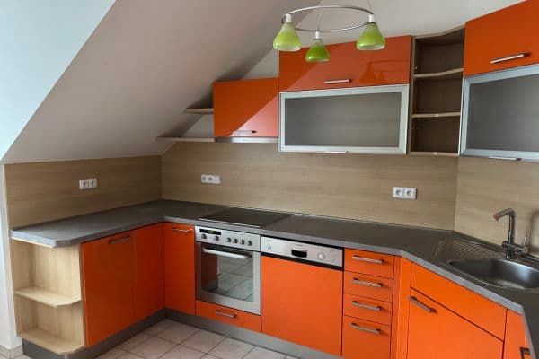 Pronájem bytu 3+1 104 m², Libínská, Praha Pronájem bytu 3+1 104 m², Libínská, Praha