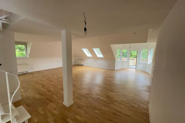 Pronájem bytu 4+kk 193 m², Bergstraße 16, Carlsberg Pronájem bytu 4+kk 193 m², Bergstraße 16, Carlsberg