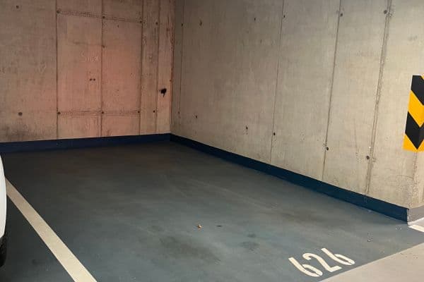 Pronájem garáže 16 m², U Hostavického potoka, Praha Pronájem garáže 16 m², U Hostavického potoka, Praha