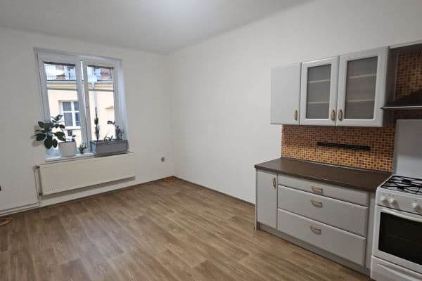 Pronájem bytu 2+kk 51 m², Čechova, Plzeň, Plzeňský kraj Pronájem bytu 2+kk 51 m², Čechova, Plzeň, Plzeňský kraj
