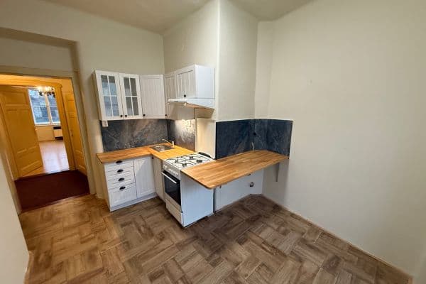 Pronájem bytu 1+1 39 m², Francouzská, Praha Pronájem bytu 1+1 39 m², Francouzská, Praha