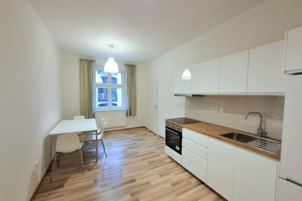 Pronájem bytu 2+kk 47 m², Na Žertvách, Praha Pronájem bytu 2+kk 47 m², Na Žertvách, Praha