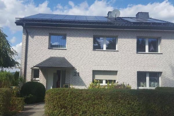 Pronájem bytu 5+1 95 m², Sonnenweg 21, Arnsberg Pronájem bytu 5+1 95 m², Sonnenweg 21, Arnsberg