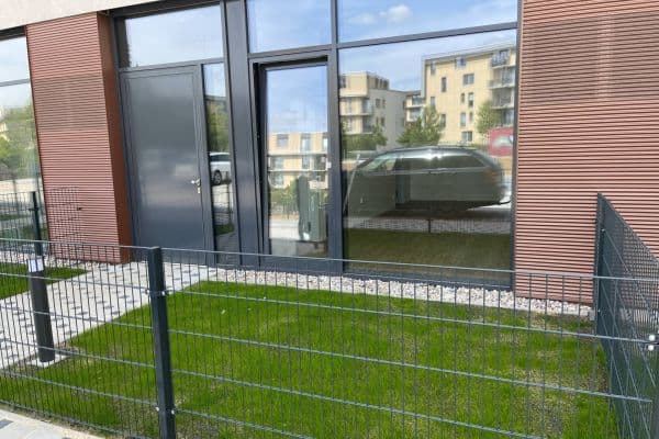 Pronájem bytu 1+kk 45 m², Malešická, Praha Pronájem bytu 1+kk 45 m², Malešická, Praha