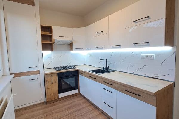 Pronájem bytu 3+1 74 m², Osvobození, Orlová Pronájem bytu 3+1 74 m², Osvobození, Orlová