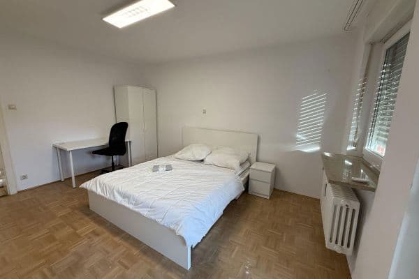 Pronájem bytu 1+1 15 m², Labenwolfstraße 7, Nürnberg Pronájem bytu 1+1 15 m², Labenwolfstraße 7, Nürnberg