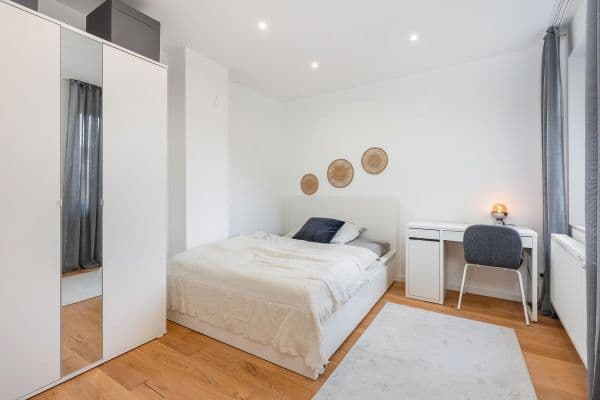 Pronájem bytu 3+1 45 m², Düsseldorf, Severní Porýní-Vestfálsko Pronájem bytu 3+1 45 m², Düsseldorf, Severní Porýní-Vestfálsko