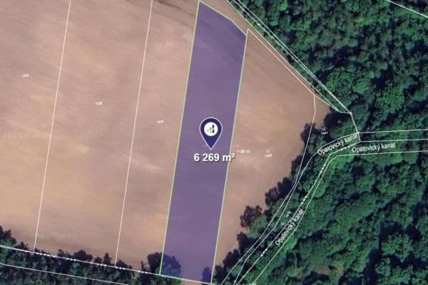 Prodej pozemku 3.135 m², Dolany Prodej pozemku 3.135 m², Dolany