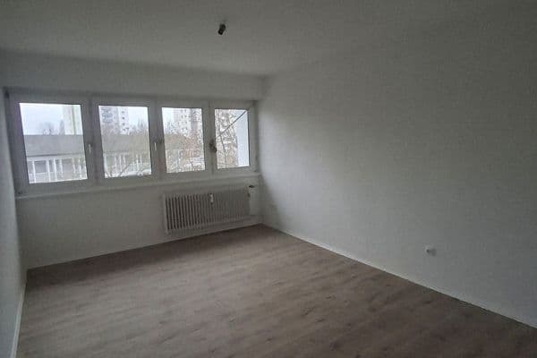 Pronájem bytu 3+1 78 m², Rheinstraße 53, Karlsruhe, Bádensko-Württembersko Pronájem bytu 3+1 78 m², Rheinstraße 53, Karlsruhe, Bádensko-Württembersko