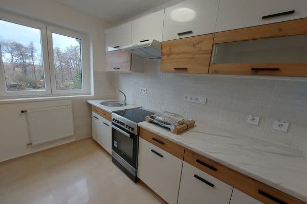 Pronájem bytu 3+1 60 m², Slaný Pronájem bytu 3+1 60 m², Slaný