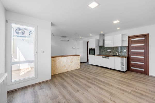 Pronájem bytu 2+kk 48 m², Revoluční, Měšice Pronájem bytu 2+kk 48 m², Revoluční, Měšice