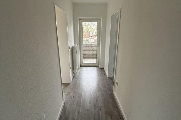 Pronájem bytu 2+1 66 m², Berliner Str.32, Köln, Severní Porýní-Vestfálsko Pronájem bytu 2+1 66 m², Berliner Str.32, Köln, Severní Porýní-Vestfálsko