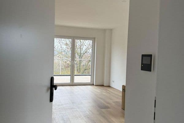 Pronájem bytu 3+1 80 m², Pohlheim, Hessen Pronájem bytu 3+1 80 m², Pohlheim, Hessen