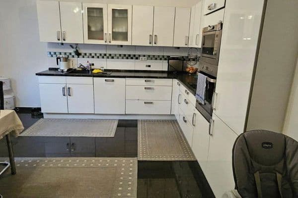 Prodej bytu 3+1 68 m², Duisburg Prodej bytu 3+1 68 m², Duisburg