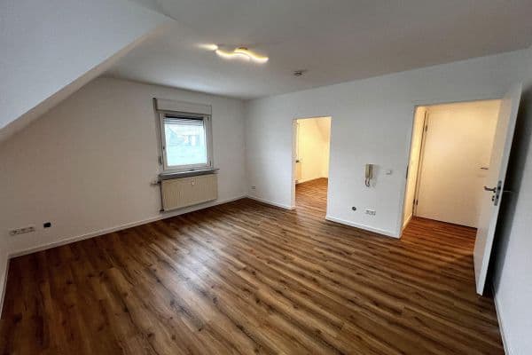 Pronájem bytu 2+1 60 m², Östringen Pronájem bytu 2+1 60 m², Östringen