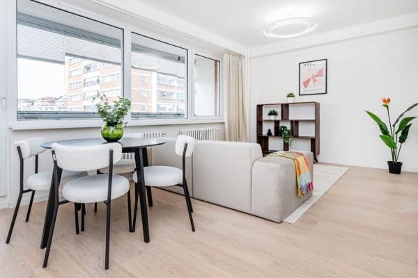 Prodej bytu 4+kk 94 m², V Dolině, Praha Prodej bytu 4+kk 94 m², V Dolině, Praha