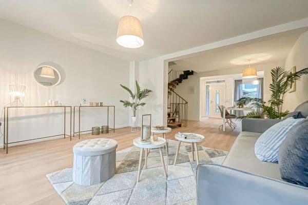 Prodej domu 128 m², pozemek 195 m², Rellingen Prodej domu 128 m², pozemek 195 m², Rellingen